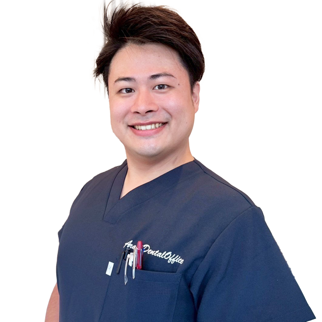 歯科医師 八重 樫怜